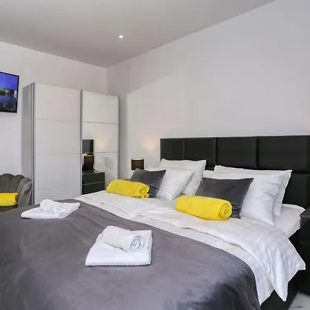 Viktor Apartmán